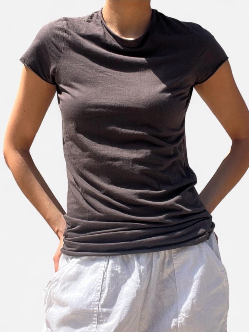 Labo Art Women's Classic Crewneck Tee - Dark Gray